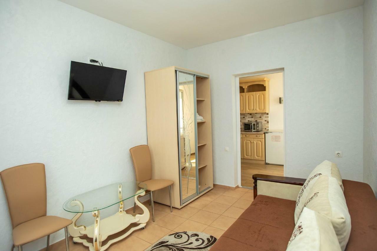 Amalia Hotel Zaliznyy Port Exterior foto